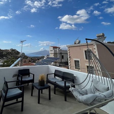 Sonia'S Luxury Apartment With Jacuzzi كاميلاريون المظهر الخارجي الصورة