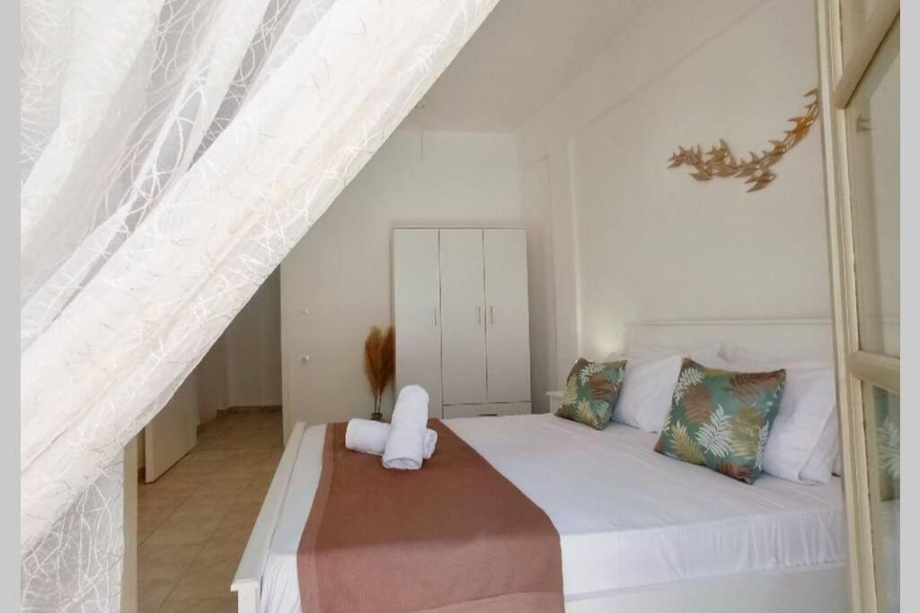 Sonia'S Luxury Apartment With Jacuzzi كاميلاريون المظهر الخارجي الصورة