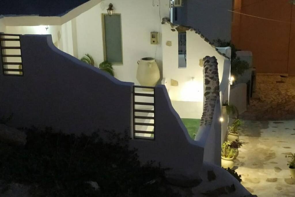Sonia'S Luxury Apartment With Jacuzzi كاميلاريون المظهر الخارجي الصورة