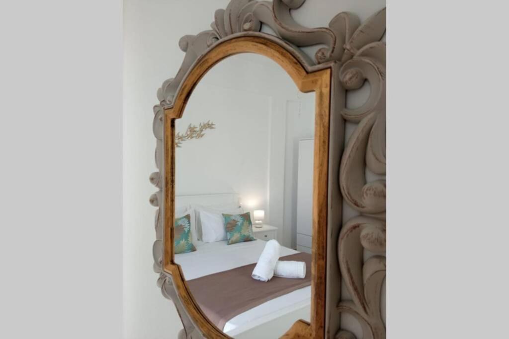Sonia'S Luxury Apartment With Jacuzzi كاميلاريون المظهر الخارجي الصورة