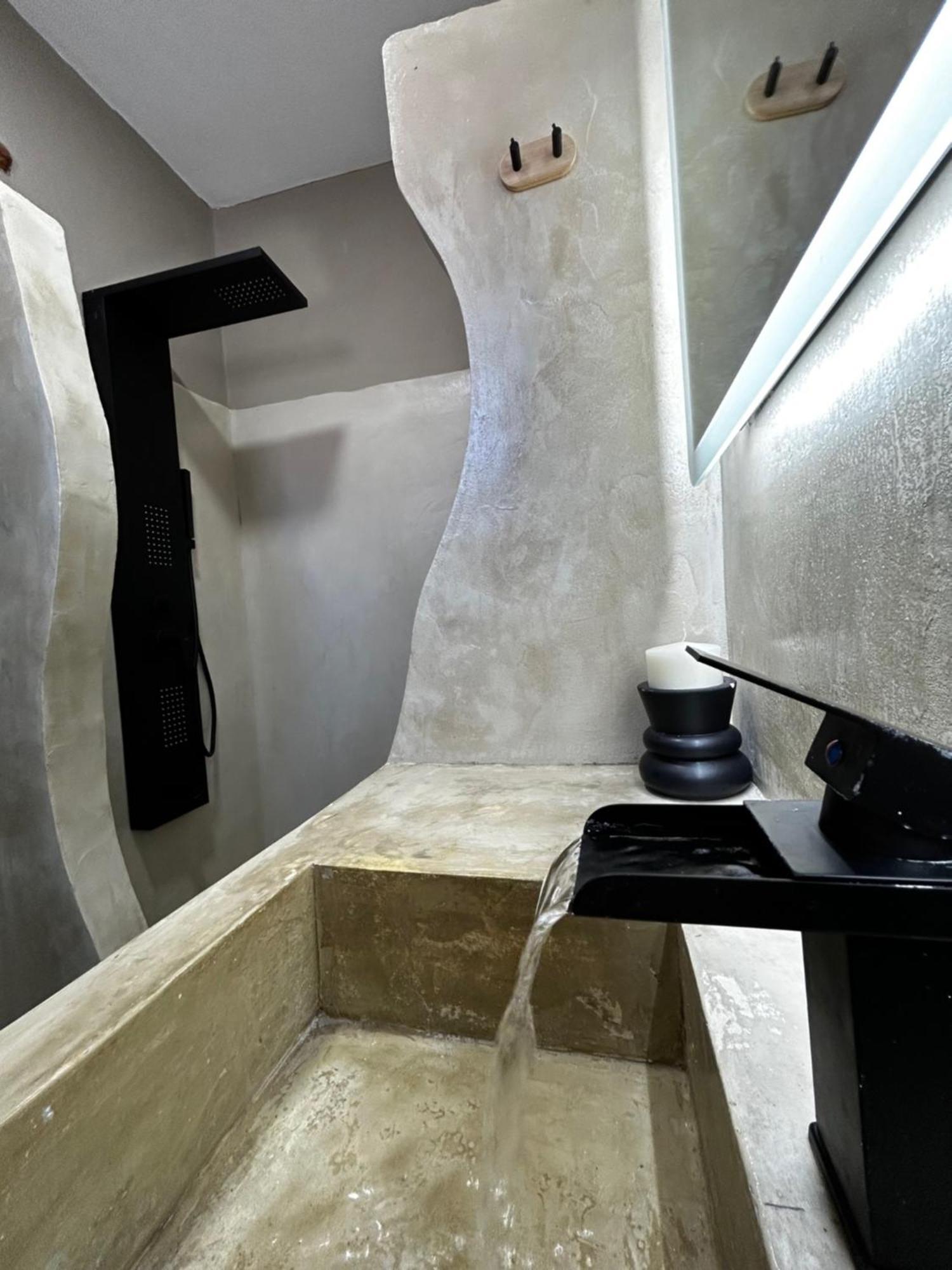 Sonia'S Luxury Apartment With Jacuzzi كاميلاريون المظهر الخارجي الصورة
