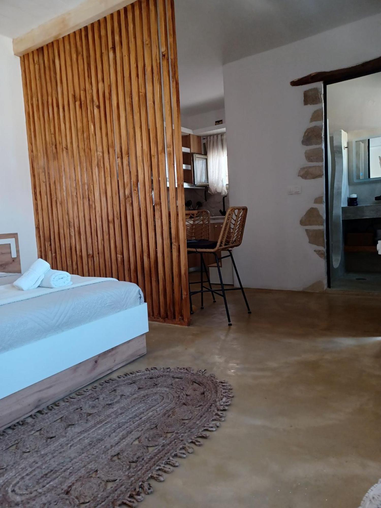 Sonia'S Luxury Apartment With Jacuzzi كاميلاريون المظهر الخارجي الصورة