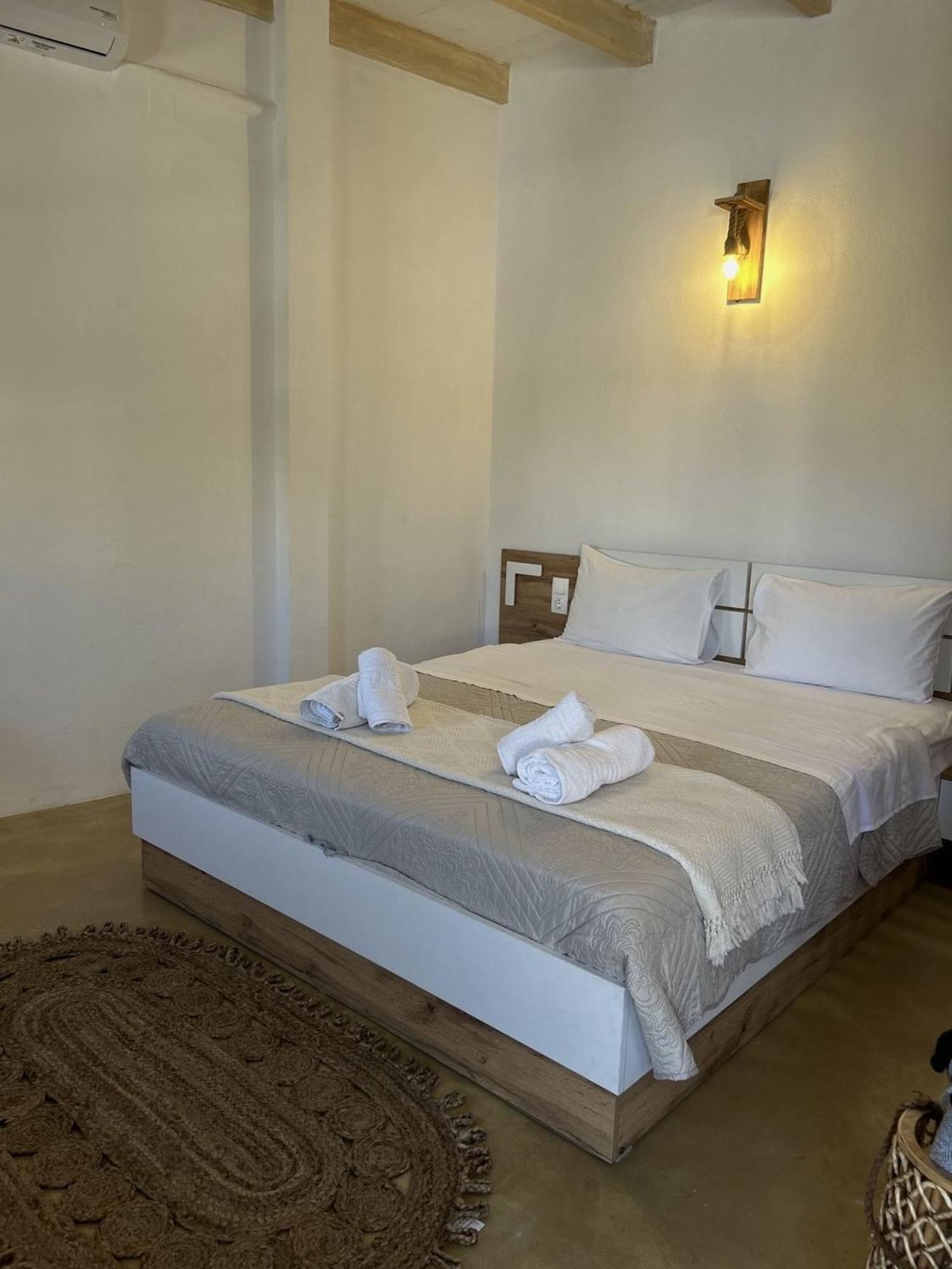 Sonia'S Luxury Apartment With Jacuzzi كاميلاريون المظهر الخارجي الصورة