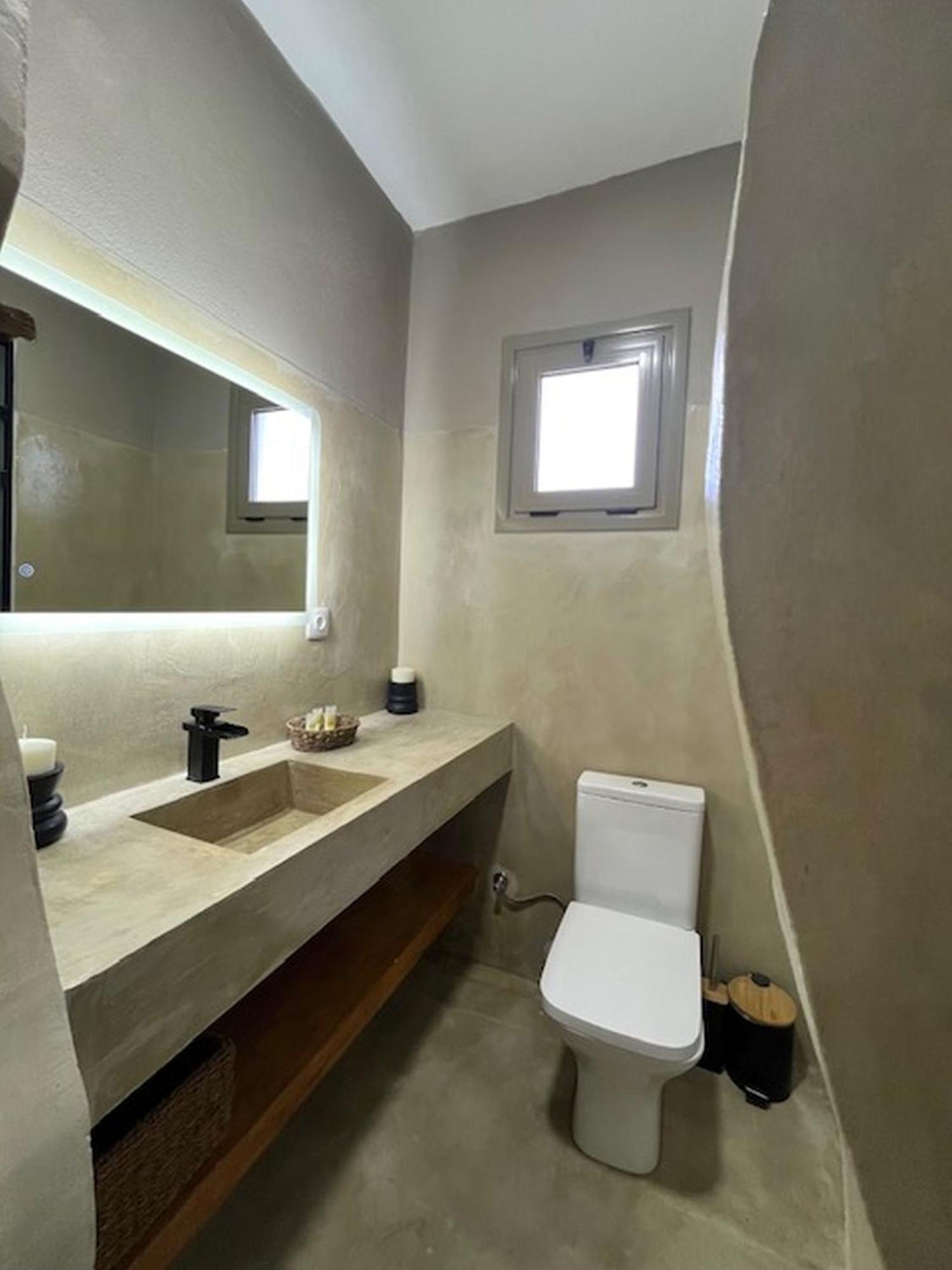 Sonia'S Luxury Apartment With Jacuzzi كاميلاريون المظهر الخارجي الصورة